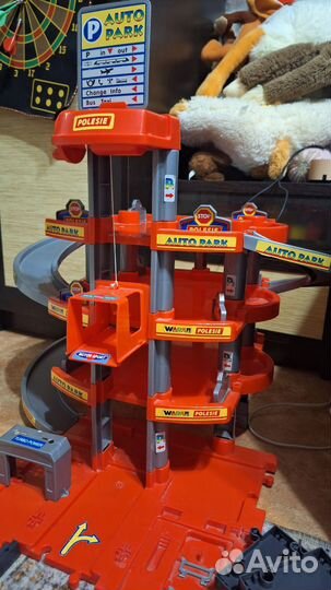 Парковка для машинок полесье