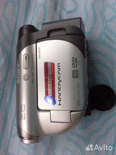 Видеокамера Sony DCR-DVD105E