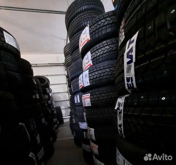 Hankook DH35 (ведущая) 215/75 R17 126M