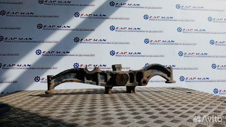 Кронштейн пневмоподушки правый Man Tga