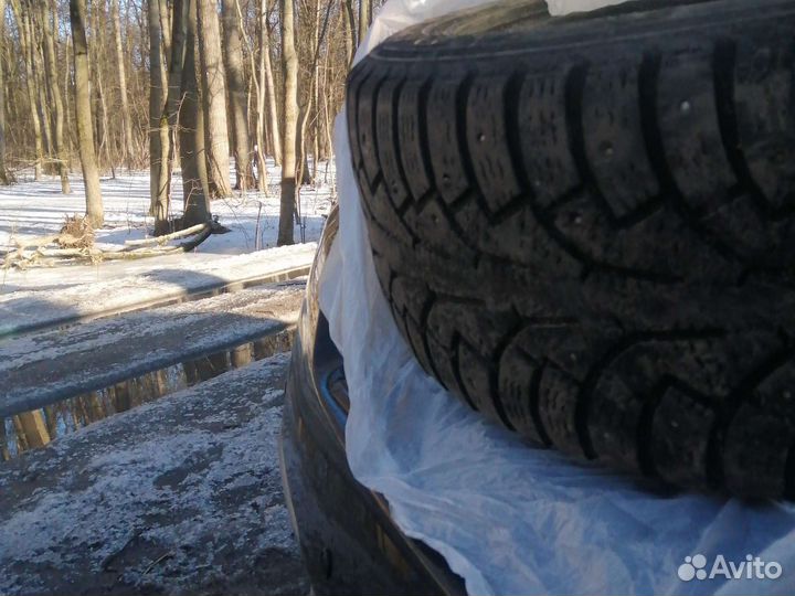 Nokian Tyres Hakkapeliitta 5 215/55 R17