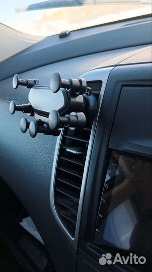 Держатель для телефона в машину