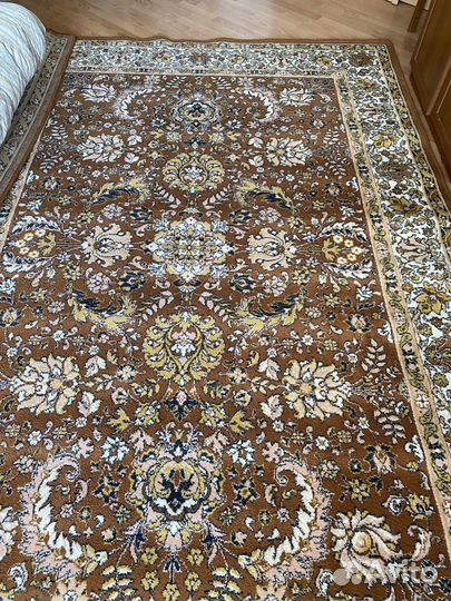 Ковер шерстяной