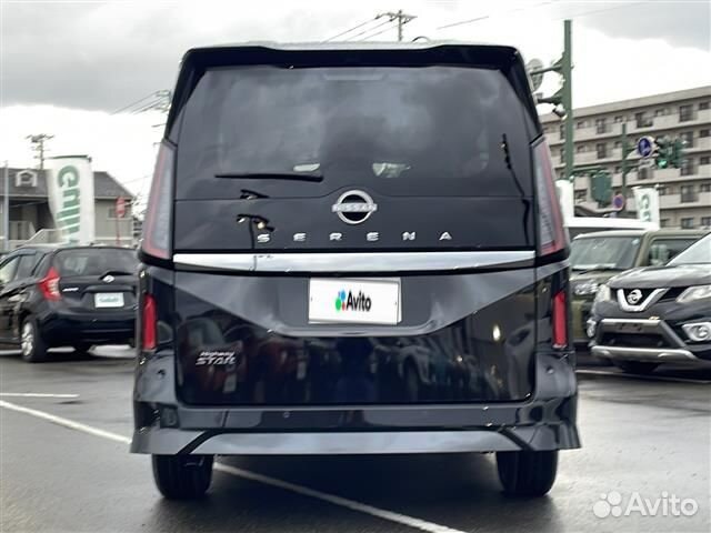 Nissan Serena 2.0 CVT, 2023, 10 390 км