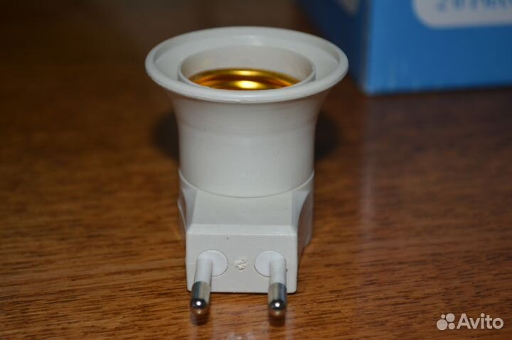 Патрон с вилкой и выключателем