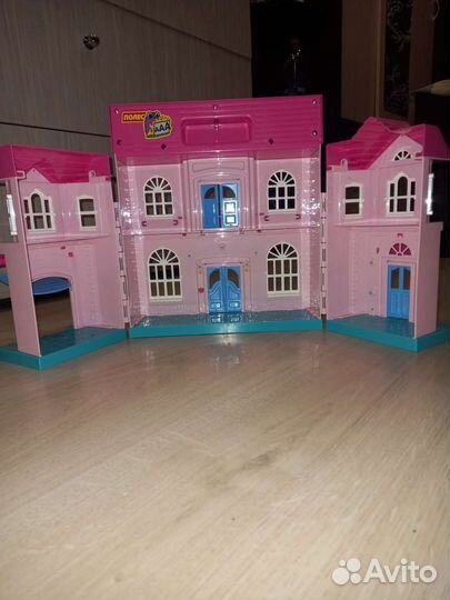 Домик кукольный