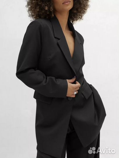Пиджак женский черный