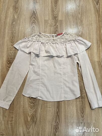 Блузки рубашки белые школьные либо женские