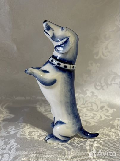 Фигурка таксы гжель авторская