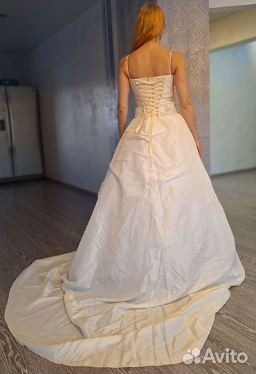 Свадебное платье пышное со шлейфом 44-46