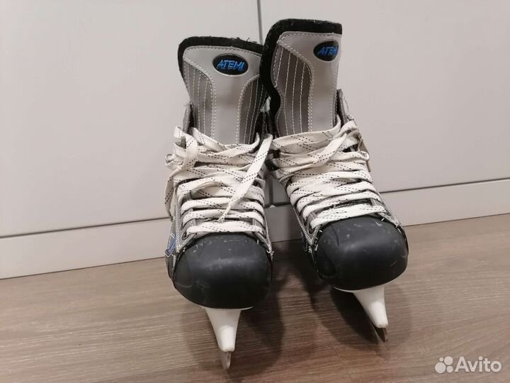 Коньки хоккейные