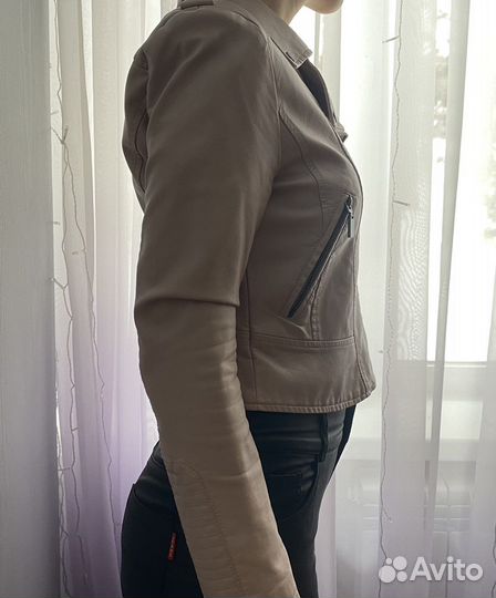 Куртка кожанка женская