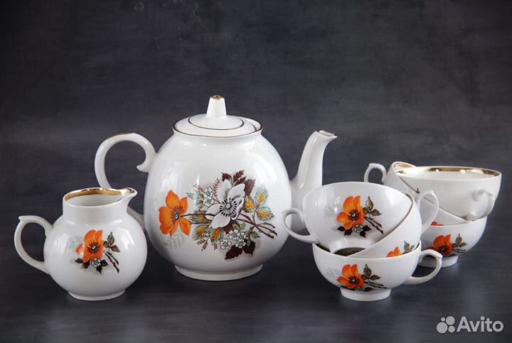 Набор фарфоровой посуды