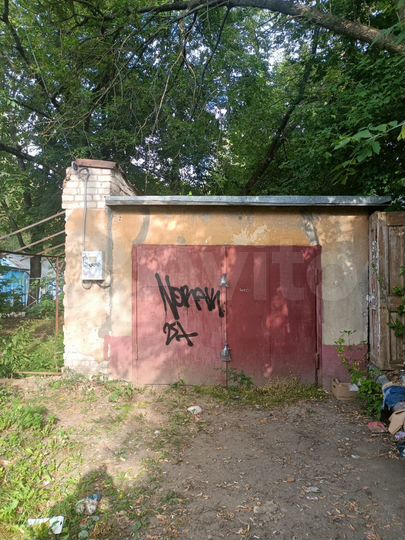 Гараж, > 30 м²