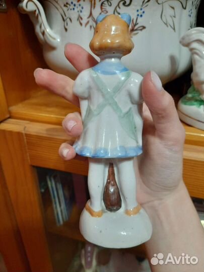 Статуэтка фарфор 