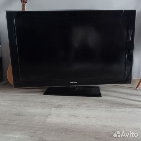 LCD телевизоp Sаmsung lе46B620R3W 46