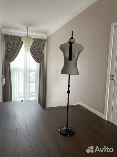 Вешалка манекен напольная дизайнерская