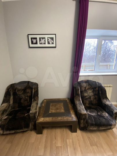 Комната 22 м² в 9-к., 1/4 эт.