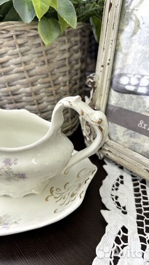 Антикварный соусник на подставке Johnson Bros