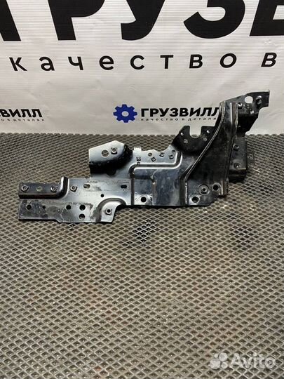 Кронштейн (крепление) Volvo FM5 84228517