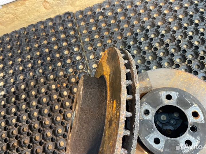 Диск тормозной передний Bmw 5 E60 N52B30 AF 2005