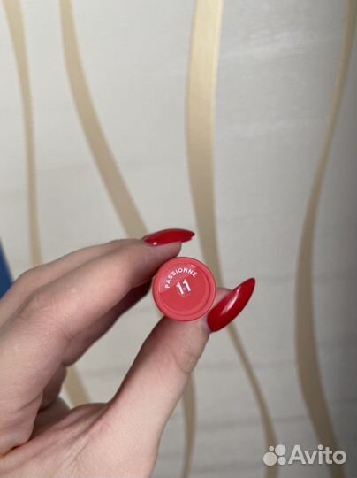 Матовая помада vivienne sabo