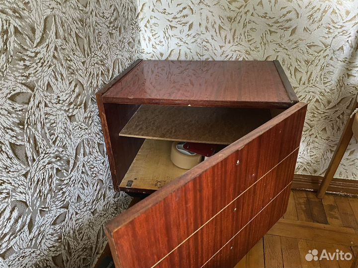 Тумба прикроватная