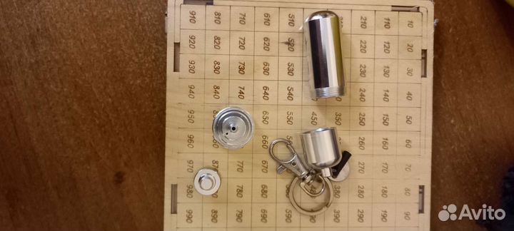 Брелок с баллончиком для топлива zippo