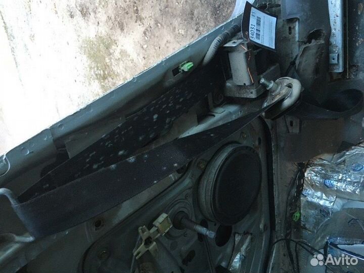 Ремень безопасности с пиропатроном Volkswagen Bora