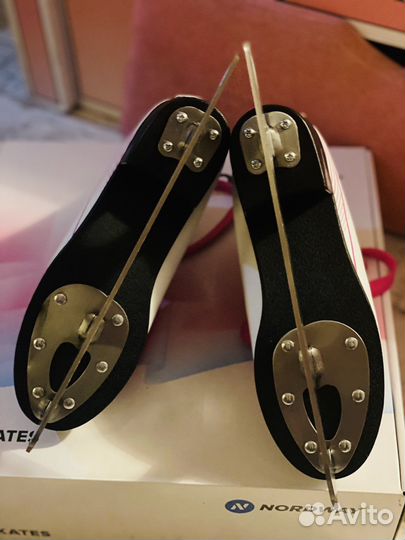 Коньки для фигурного катания