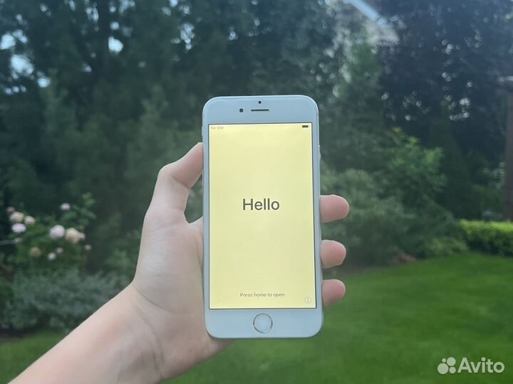 Телефон iPhone 6s