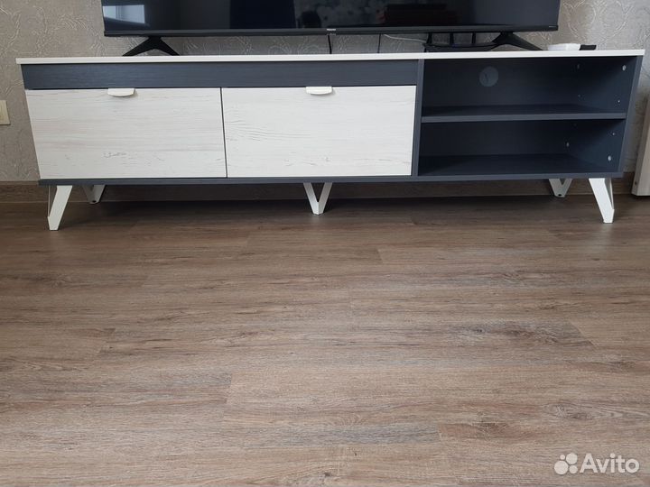 Тумба под телевизор новая