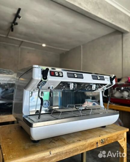 Кофемашина Nuova Simonelli Appia Life 2 GrS Б/У