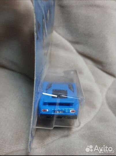 Модельки HotWheels