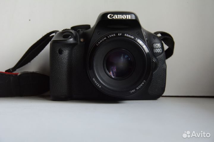 Зеркальный фотоаппарат canon 600d kit 50mm f1.8