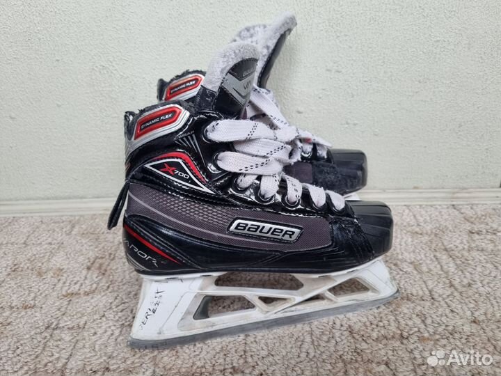 Коньки bauer vapor x700 вратарские