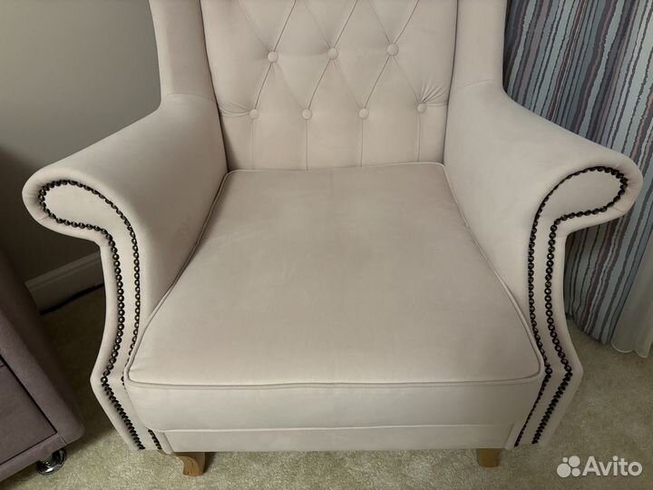 Кресло Perrino Эллиот розовое