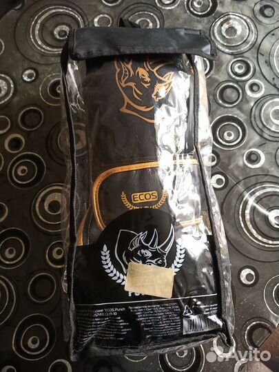 Боксерские перчатки