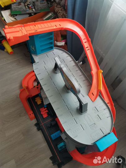Hot wheels трек акула