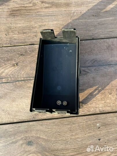 Крышка блока предохранителей Opel Vectra B 1.6