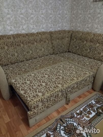 Большой угловой диван бу