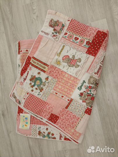 Красивый комплект в детскую кроватку