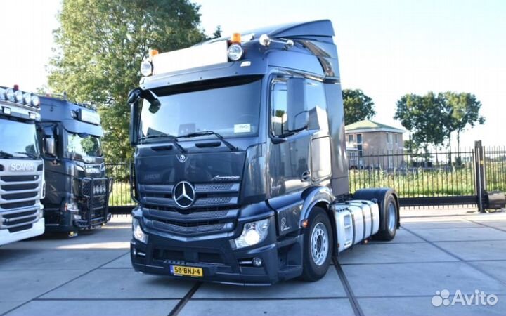 Pазбираем грузовик Mercedes-Benz Actros mpiv с 201