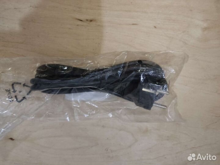 Кабель питания для компьютера. Длина 1,7м