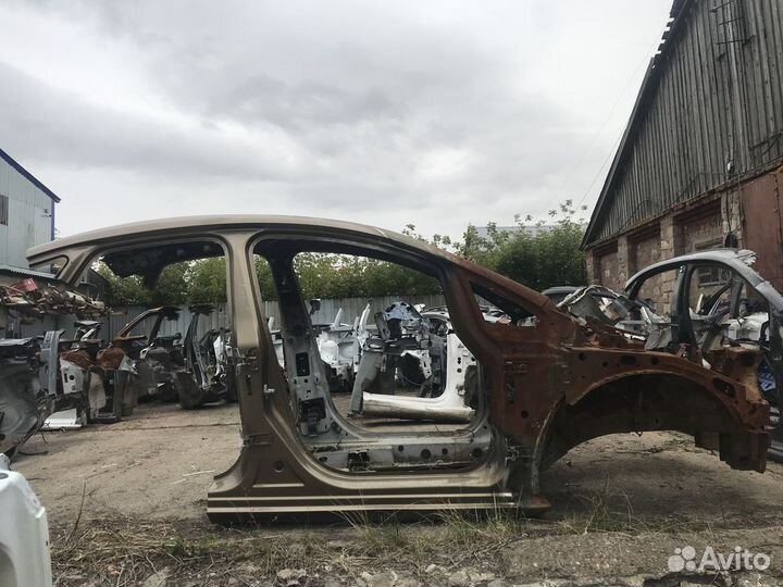 Правая сторона кузова Opel Astra J седан