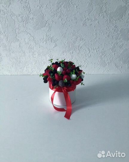 Ягодный букет, простоит много лет