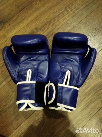 Боксерские перчатки 10 oz green hill