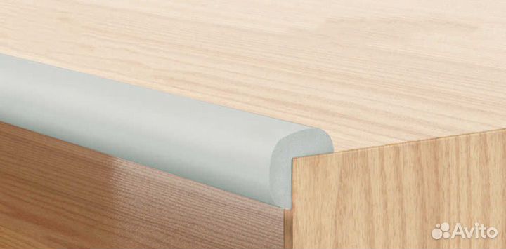 Защита ребенка от острых углов мебели