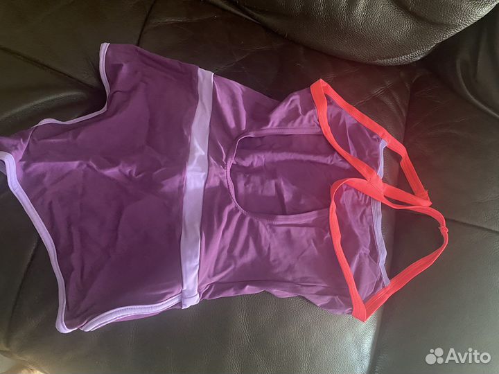 Купальник слитный новый для девочки 10-14 лет
