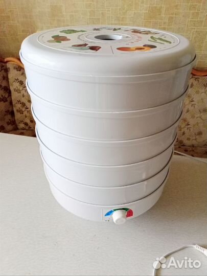 Электрическая сушилка для овощей и фруктов